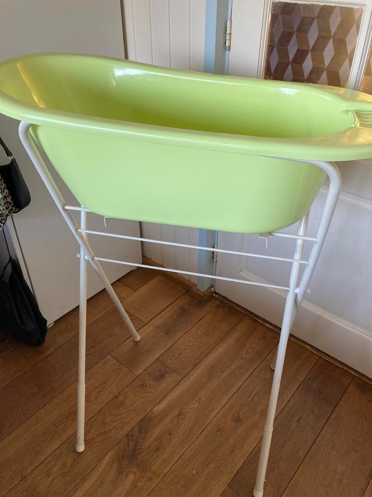 Babybad met standaard, Ophalen, Zo goed als nieuw, Badje, Standaard