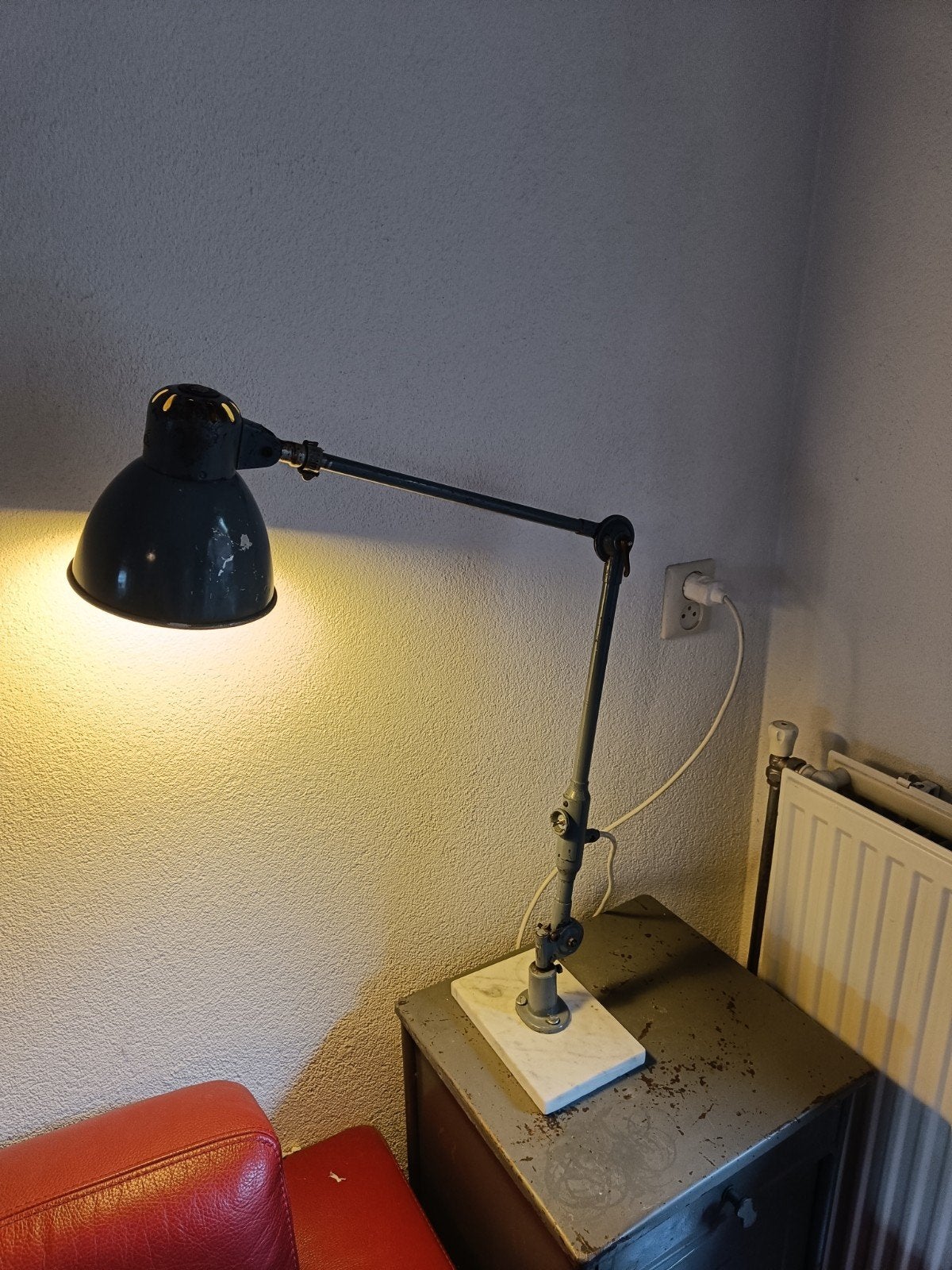 Foto 14 van werkplaats lamp , jaren 50 merk sis. Bauhaus stijl