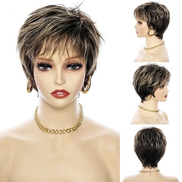 Pruik pixie model kort in laagjes bruin met blonde highlight, Verzenden, Nieuw, Pruik of Haarverlenging