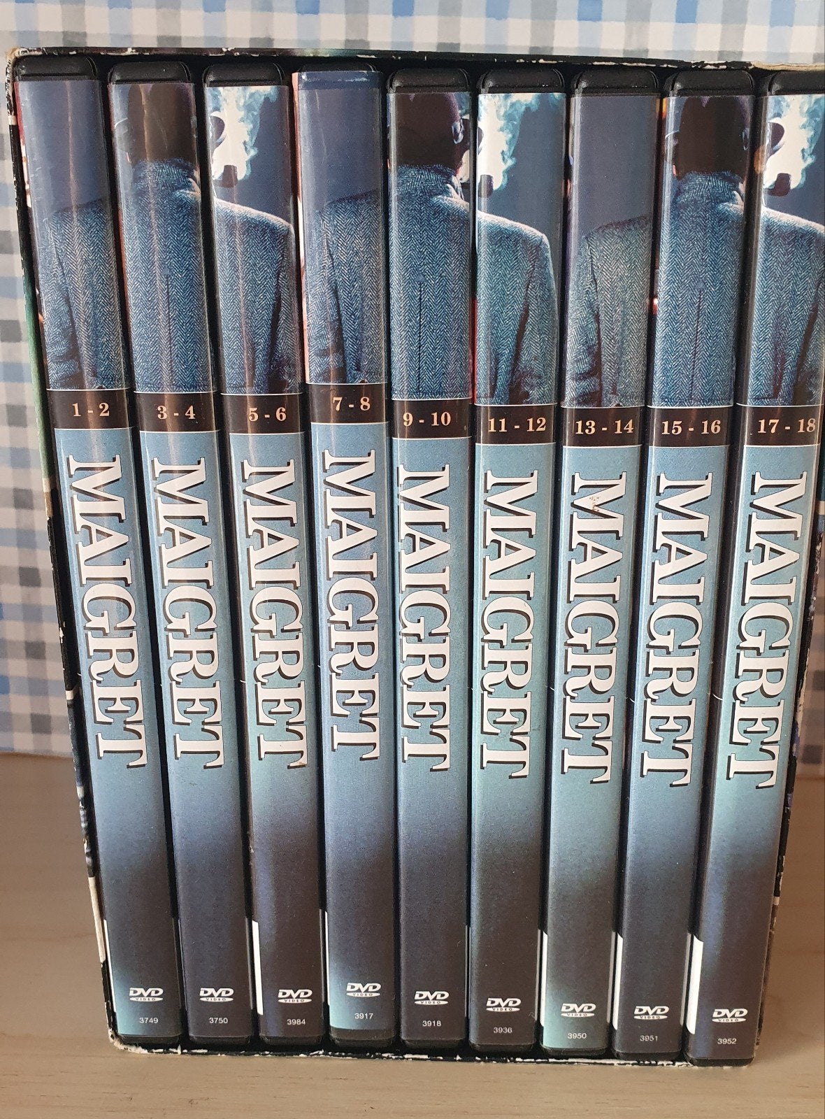 Maigret Complete Serie DVD Box - Seizoenen 1 tot 3, Misdaad, Ophalen of Verzenden, Zo goed als nieuw, Vanaf 12 jaar
