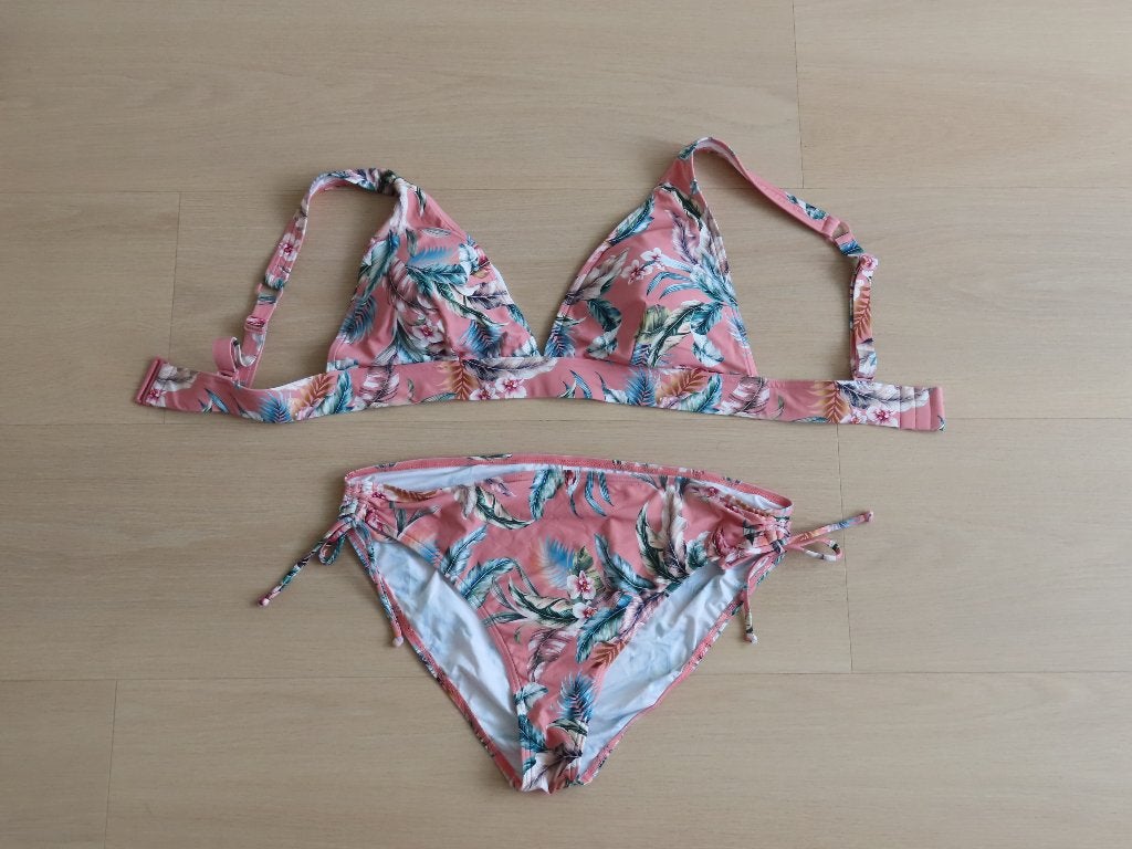 Esprit bikini rose maat 42C / 44 zgan, Ophalen of Verzenden, Zo goed als nieuw, Roze, Bikini