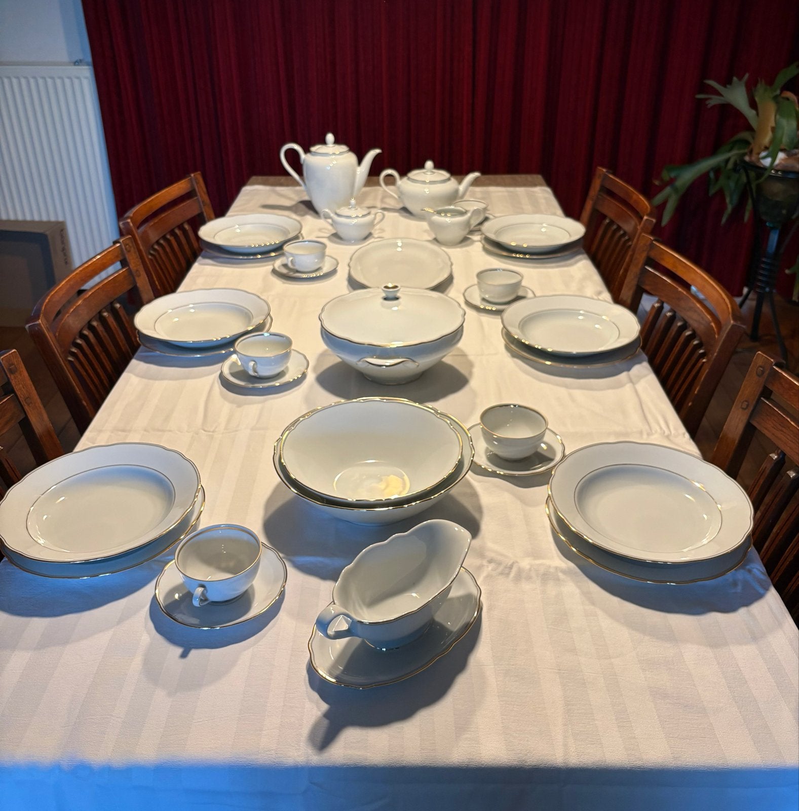 Uitgebreid Bavaria servies - Feston - wit met gouden rand, Ophalen