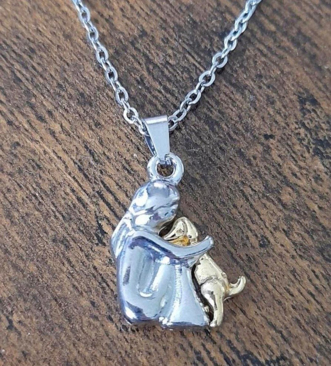 NIEUWE Ketting - Meisje met HOND in de Armen, Ophalen of Verzenden, Nieuw, Overige materialen