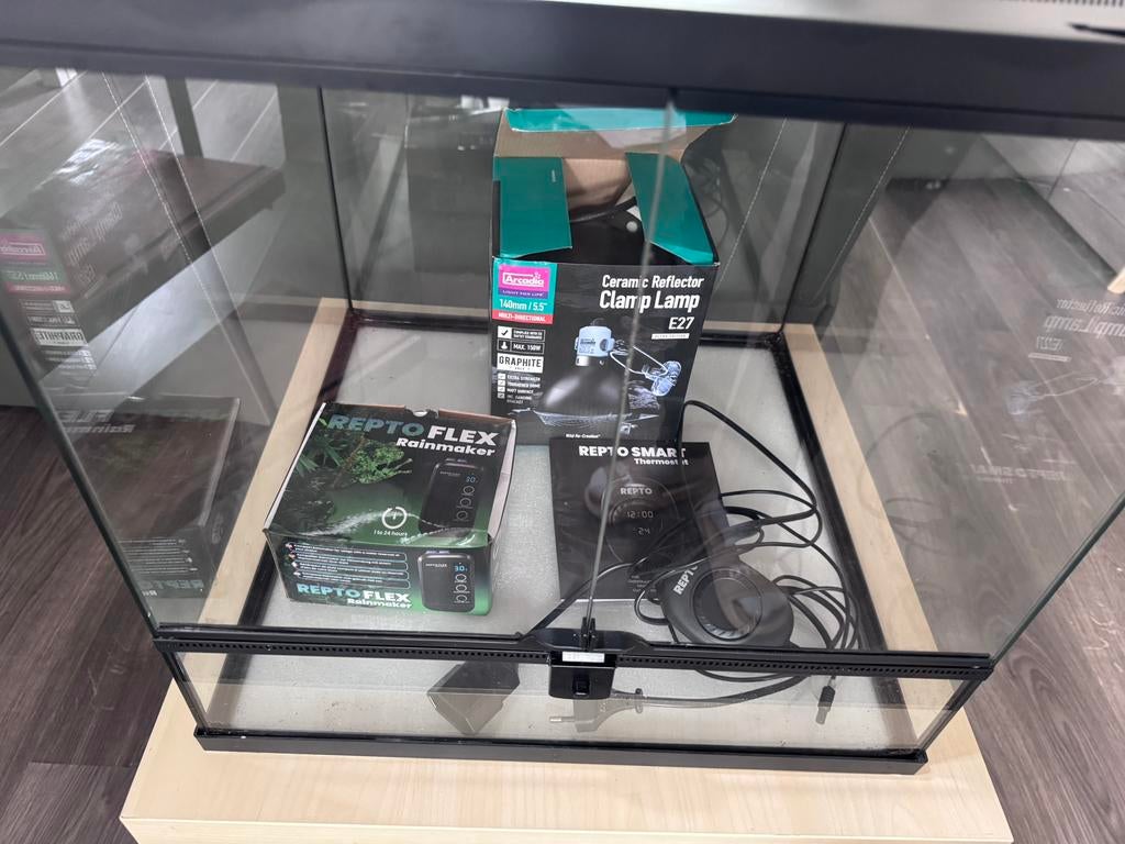 Repto terra sky terrarium 45*45*45cm inc toebehoren, Ophalen, Zo goed als nieuw, Terrarium of Paludarium