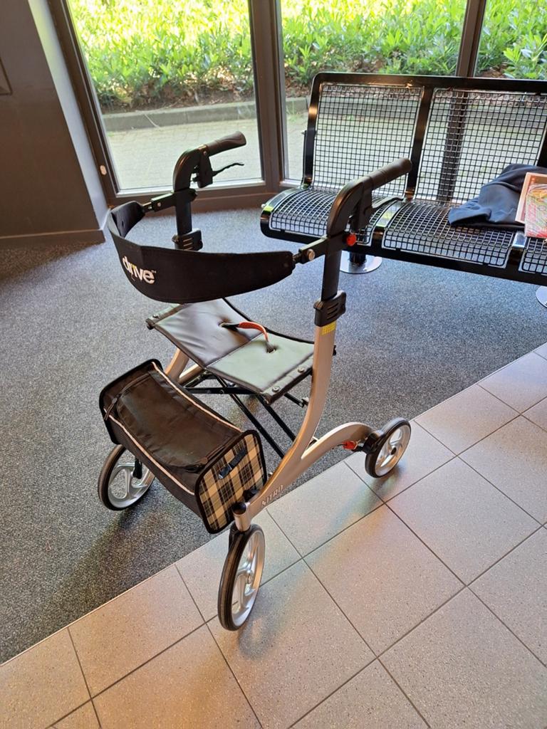 Foto 5 van Rollator lichtgewicht drive/nitro lees beschrijving NWST