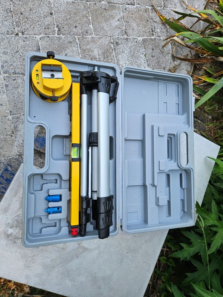 360 waterpas RWTUV Laser 670, Ophalen of Verzenden, Zo goed als nieuw