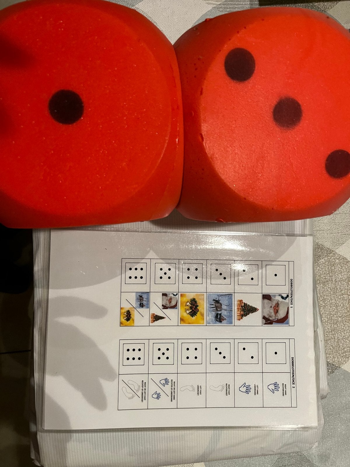 Kerst Twister Grondzeil met Grote Dobbelstenen, Drie of vier spelers, Ophalen of Verzenden, Nieuw