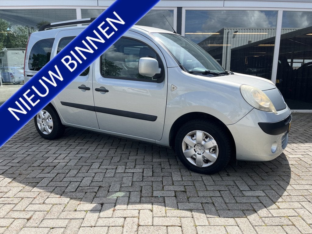 Renault Kangoo Family 1.6-16V Privilège Airco / Trekhaak /, Auto's, Renault, 1373 kg, Gebruikt, 4 cilinders, Origineel Nederlands