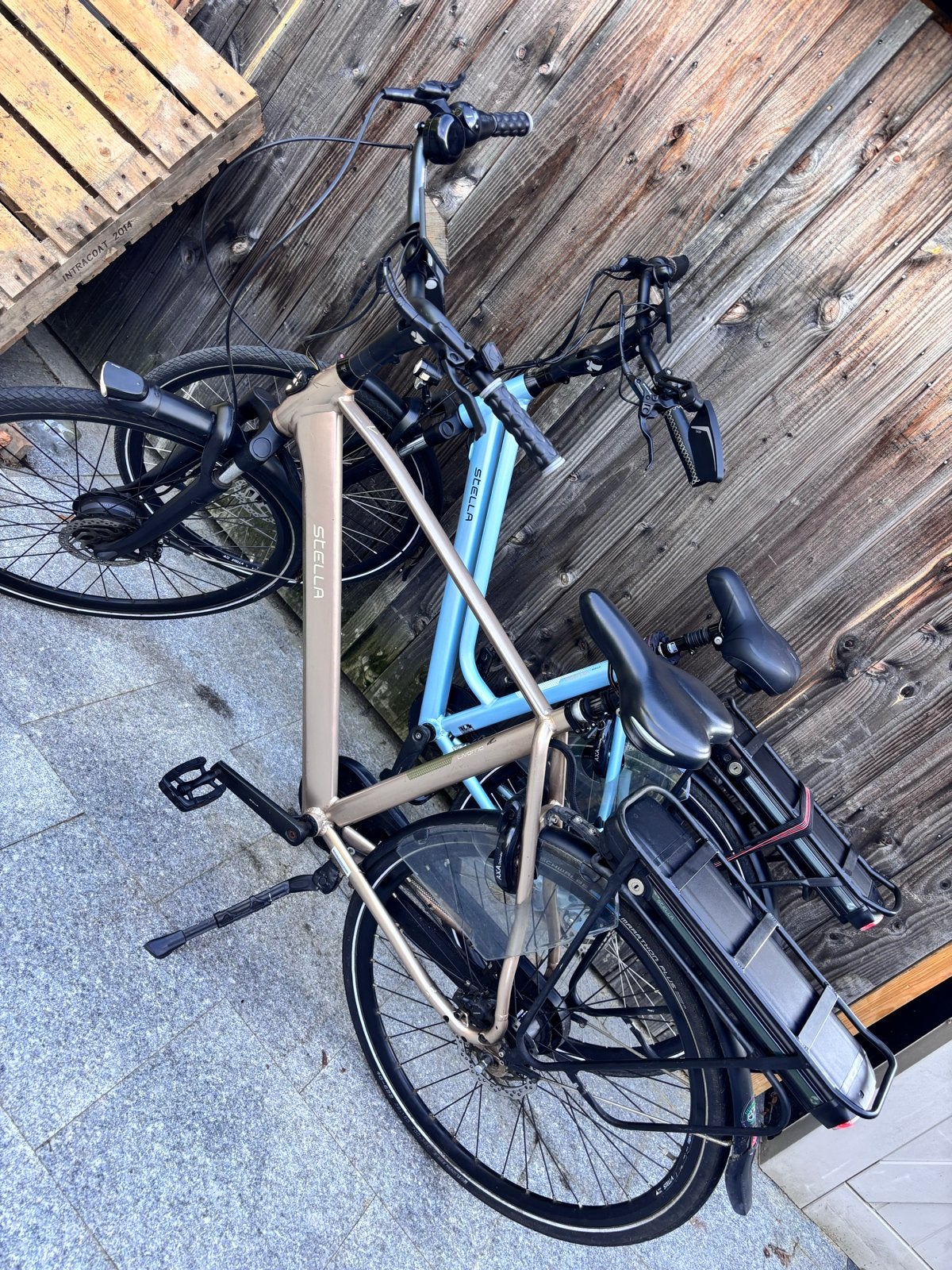 Twee Stella elektrische fietsen, in mooie staat., Fietsen en Brommers, Zo goed als nieuw, 50 km per accu of meer, 55 tot 59 cm