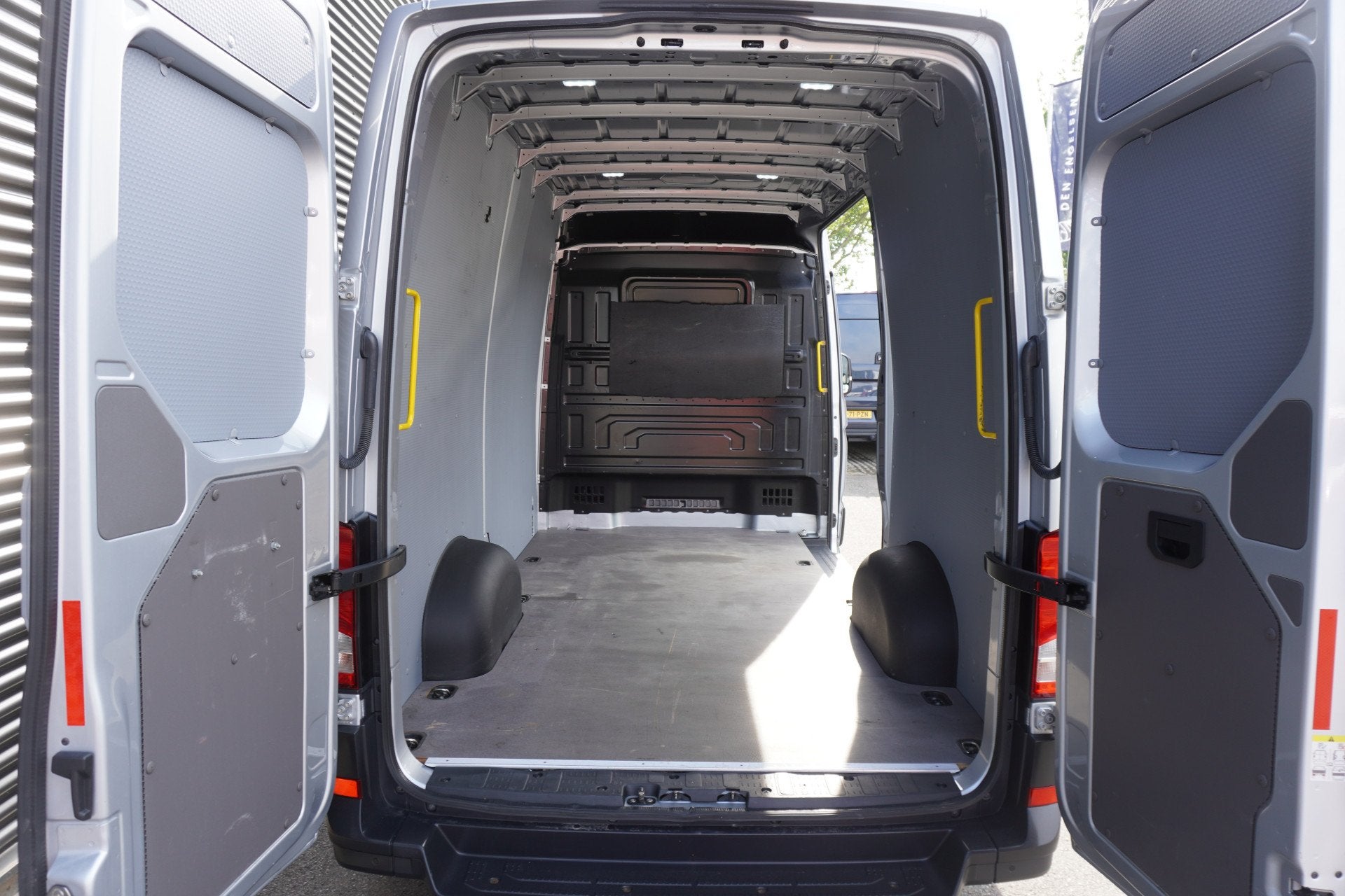MAN TGE 180pk L3H3/L2H2 Airco Cruise control Parkeersensoren, Voorwielaandrijving, Gebruikt, 4 cilinders, Bedrijf