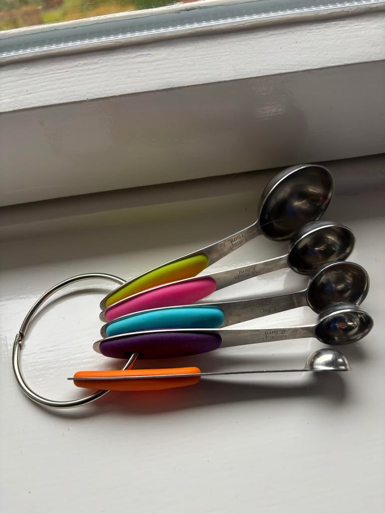 Set van Maatlepels met Kleurrijke Handvatten, Ophalen of Verzenden, Zo goed als nieuw