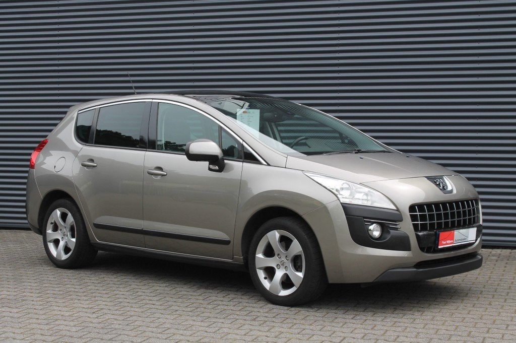 Peugeot 3008 1.6 THP Premiere Uitv. PANORAMADAK - TREKHAAK, Voorwielaandrijving, Gebruikt, 150 pk, 1434 kg