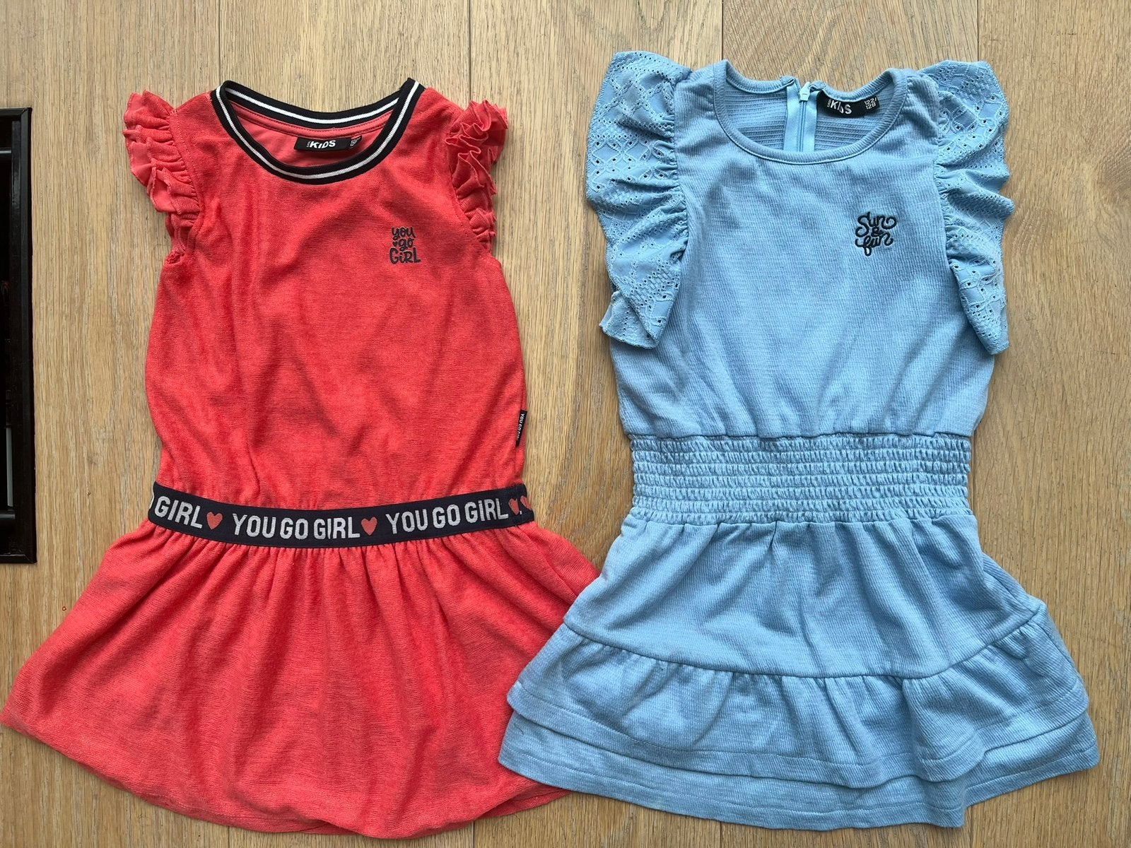 2 jurken Europe Kids mt 122/128 als nieuw!, Kinderen en Baby's, Kinderkleding | Maat 122, Ophalen of Verzenden, Zo goed als nieuw
