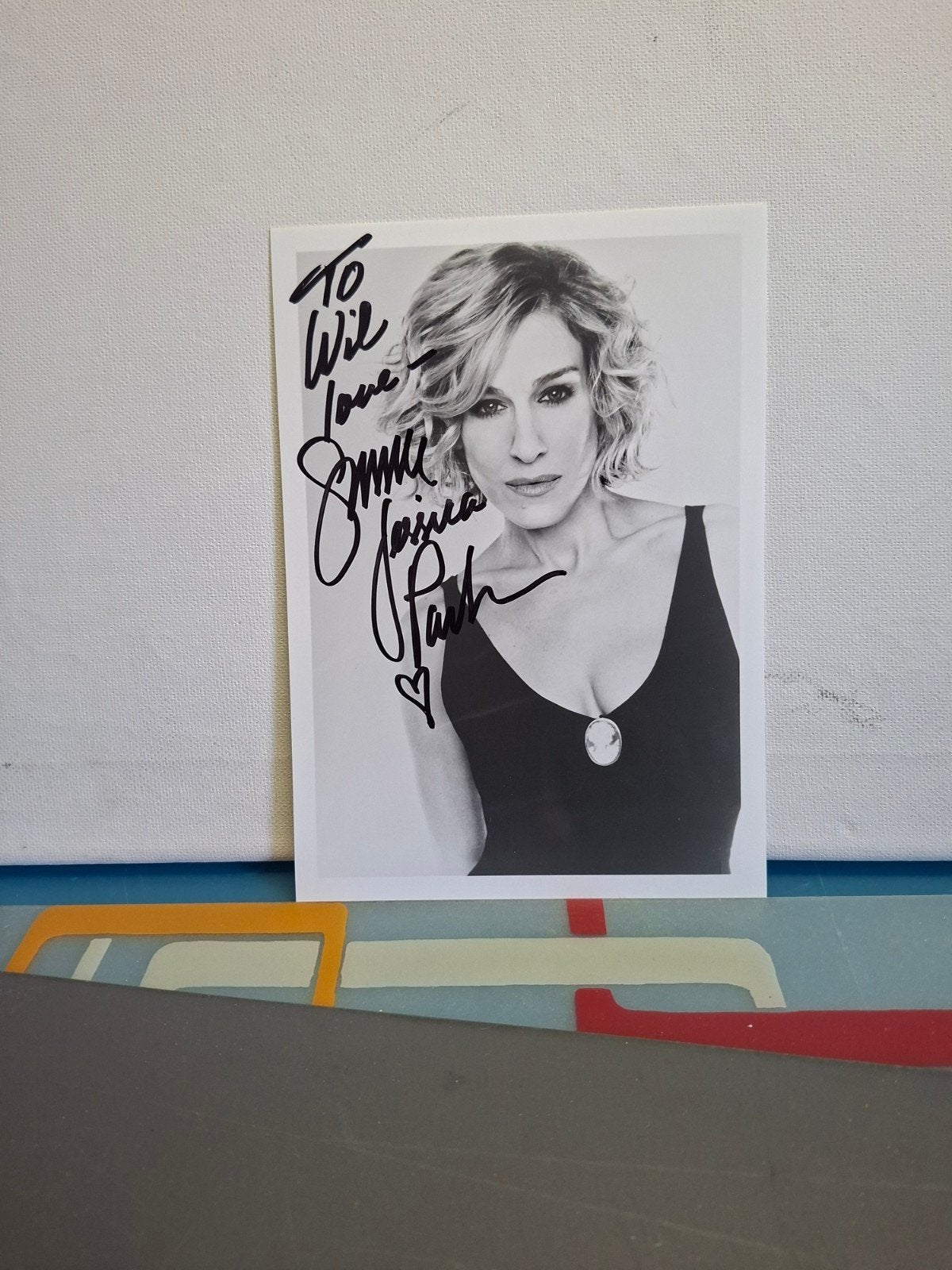 SARAH JESSICA PARKER ACTRESS USA, Verzenden, Nieuw, Foto of Kaart, Gesigneerd