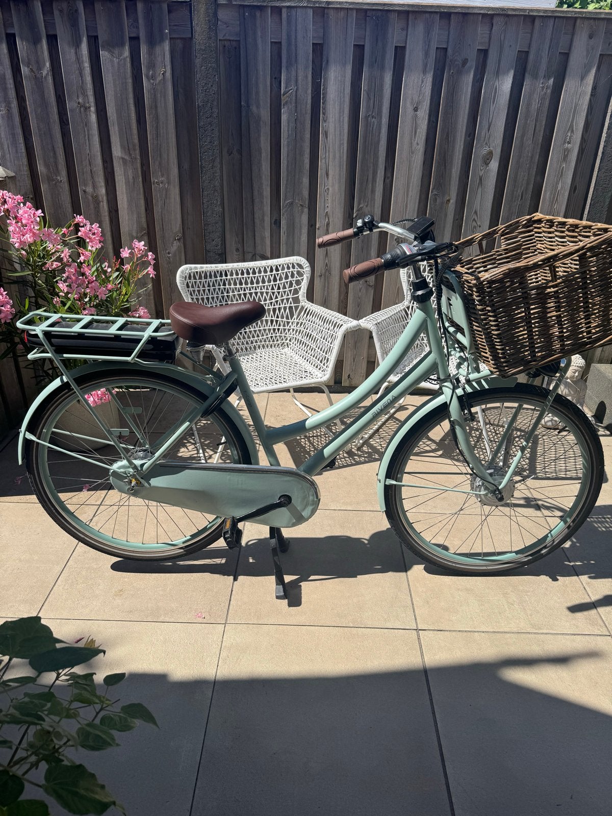 Elektrische Rivena cargo fiets met mand, Fietsen en Brommers, Elektrische fietsen, Zo goed als nieuw, 51 tot 55 cm, 50 km per accu of meer