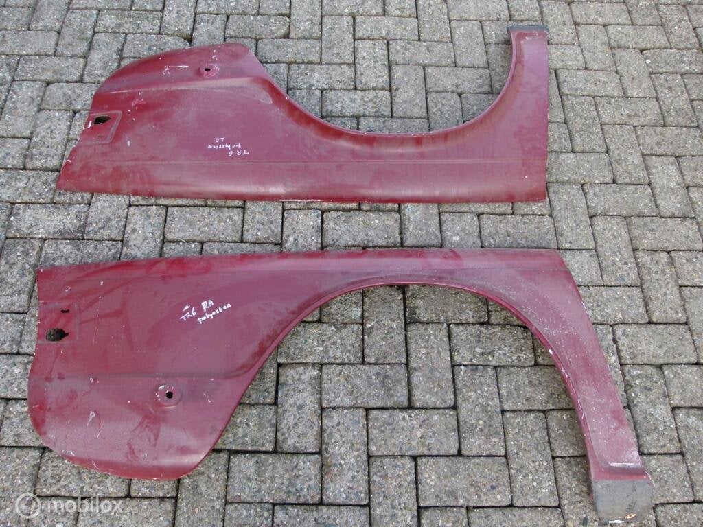 Polyester achterscherm links rechts Triumph TR6 (setje), Ophalen, Gebruikt, Triumph