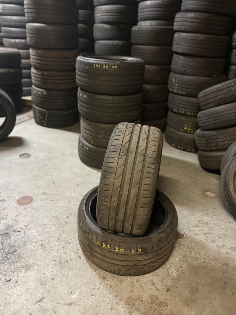 285/30R19 2853019 BRİDGESTONE 6mm (inclusief monteren), Gebruikt, 285 mm, Band(en), Personenwagen