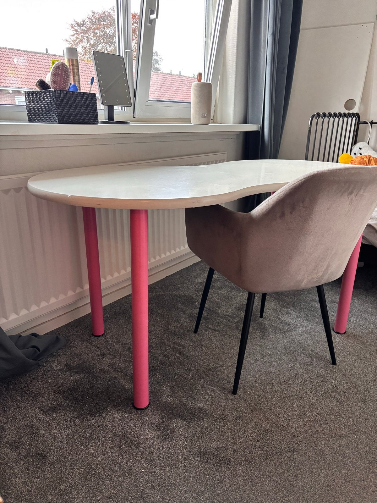 Bureau voor meidenkamer - opknapper, Huis en Inrichting, Ophalen, Gebruikt, Roze, Kinderbureau