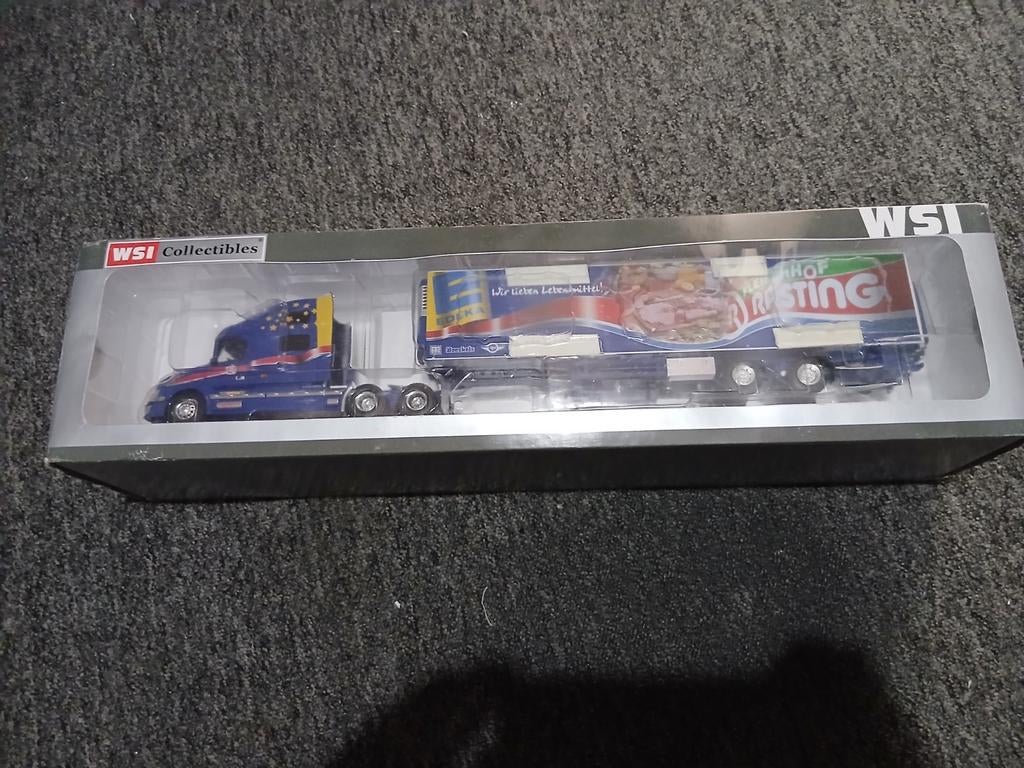 Model vracht wagen volvo, Hobby en Vrije tijd, Modelauto's | 1:43, Ophalen of Verzenden, Zo goed als nieuw, Auto, Overige merken