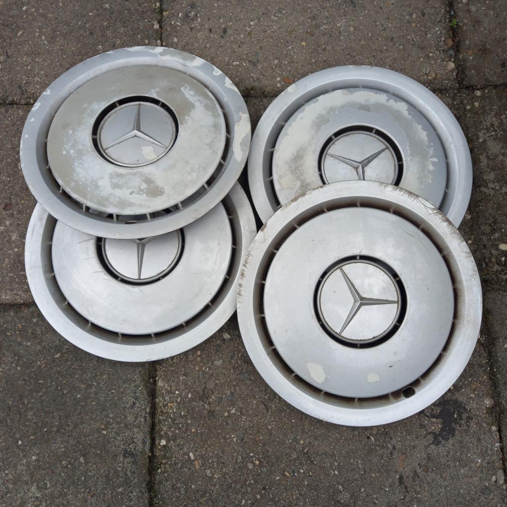 Originele Mercedes W124 / W201 Wieldoppen Set — 15 inch, Ophalen