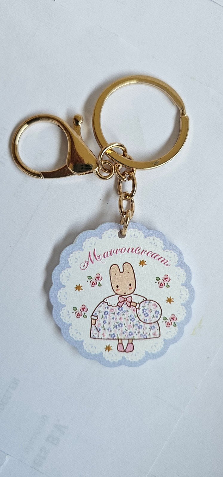 marroncream sleutelhanger met konijntje en bloemen, Ophalen of Verzenden, Nieuw, Knuffel of Figuurtje