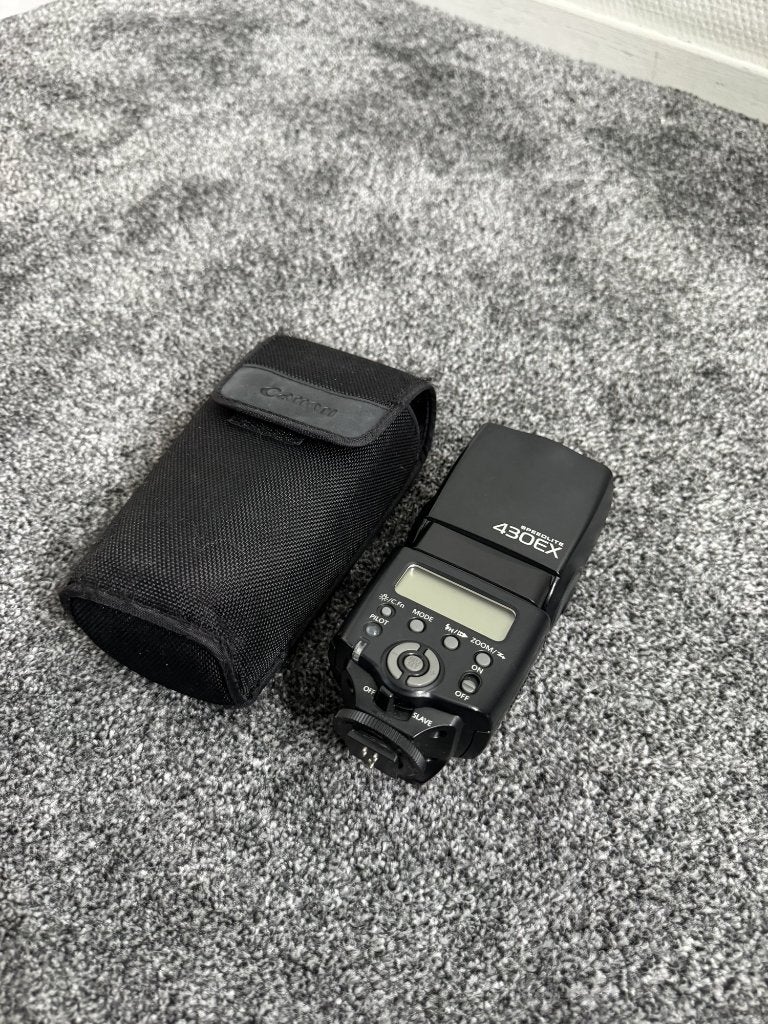 Canon Speedlite 430EX flitser + hoes, Audio, Tv en Foto, Canon, Externe flitser, Ophalen of Verzenden, Inclusief accessoires