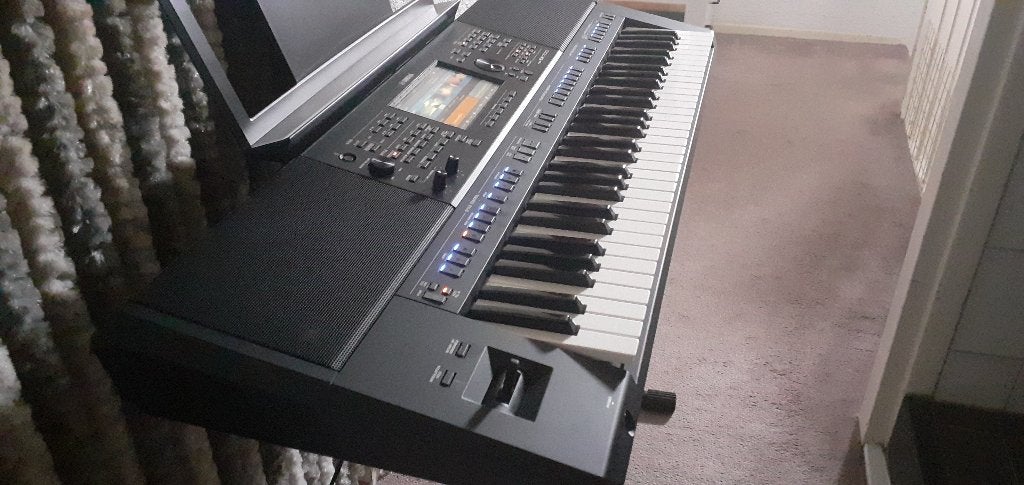YAMAHA sx700+pedal+standaard+handleiding+lessenaar+lessenaar, Muziek en Instrumenten, Ophalen, 61 toetsen, Yamaha, Zo goed als nieuw