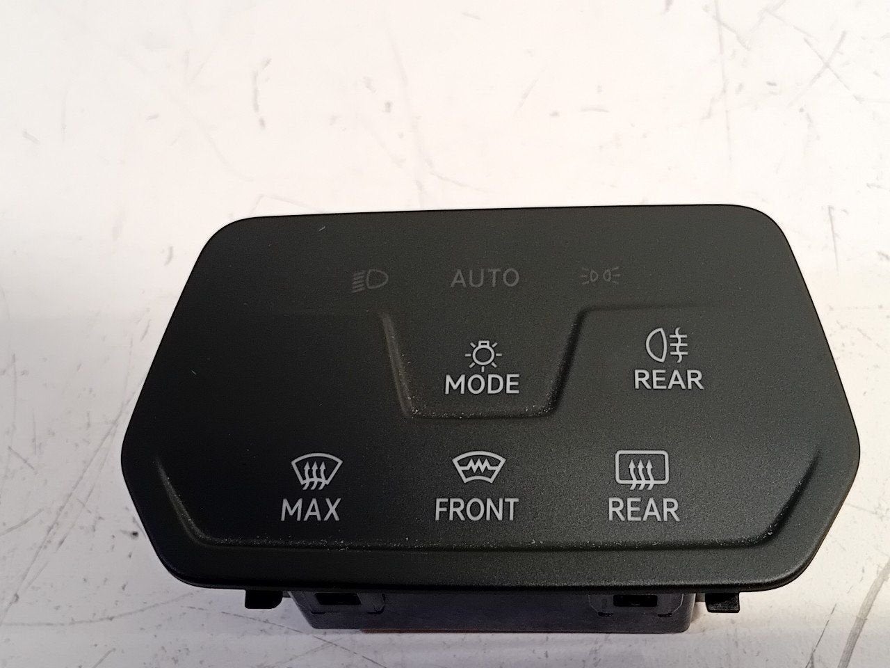 Lichtschakelaar Volkswagen ID.4, Onderdelen@venauto.nl, Van der Ven Autorecycling B.V., Gebruikt, Ettenseweg 76, 4706 PB Roosendaal, The Netherlands