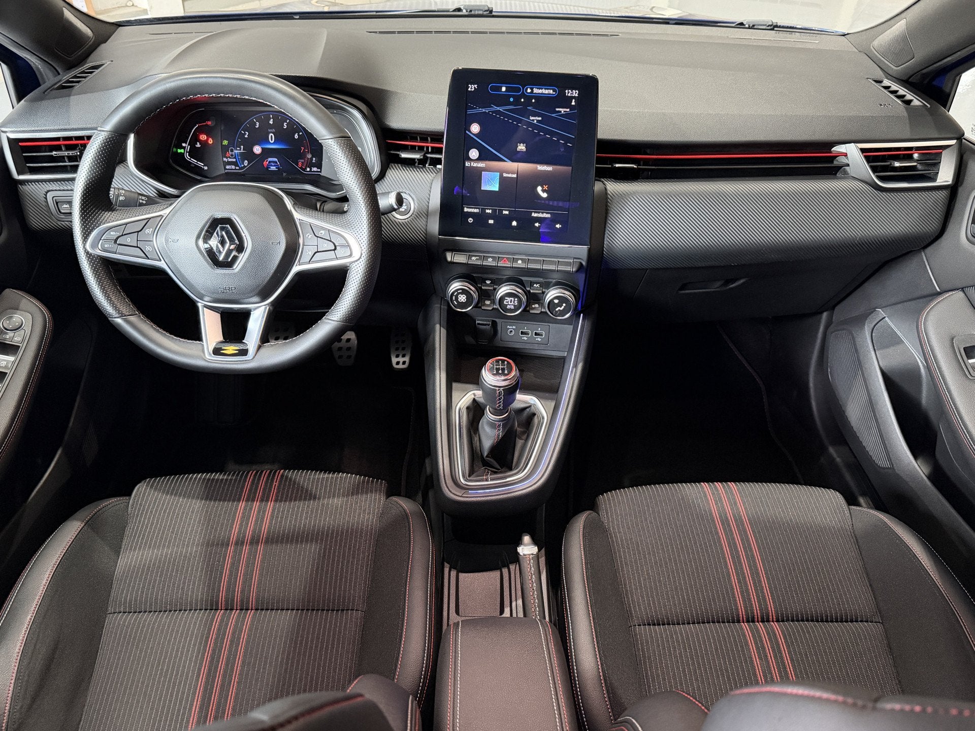 Renault Clio 1.0 TCe R.S. Line | Groot navi | 17 " | Camera, Auto's, Renault, Voorwielaandrijving, 101 pk, Gebruikt, Zwart