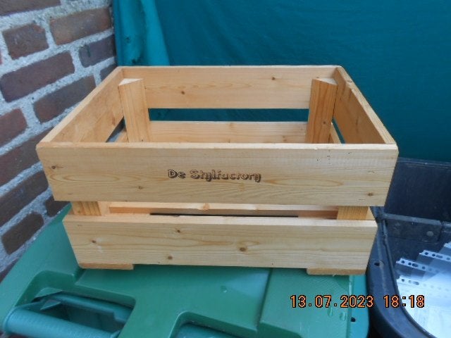 houten krat "stijlfactorij" en 2 open kistjes, Ophalen of Verzenden, Zo goed als nieuw, Minder dan 50 cm
