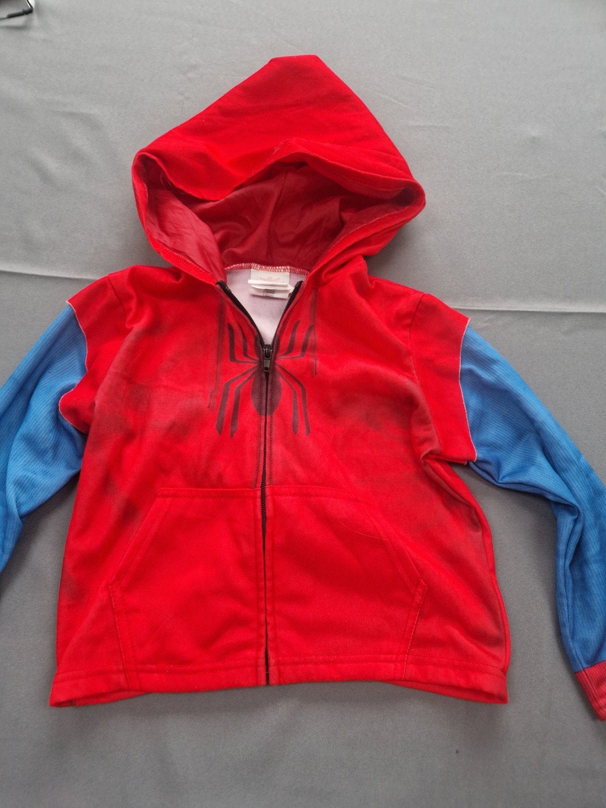 Marvel Spiderman vest met capuchon en rits - Mt 104, Trui of Vest, Nieuw, Ophalen of Verzenden, Marvel