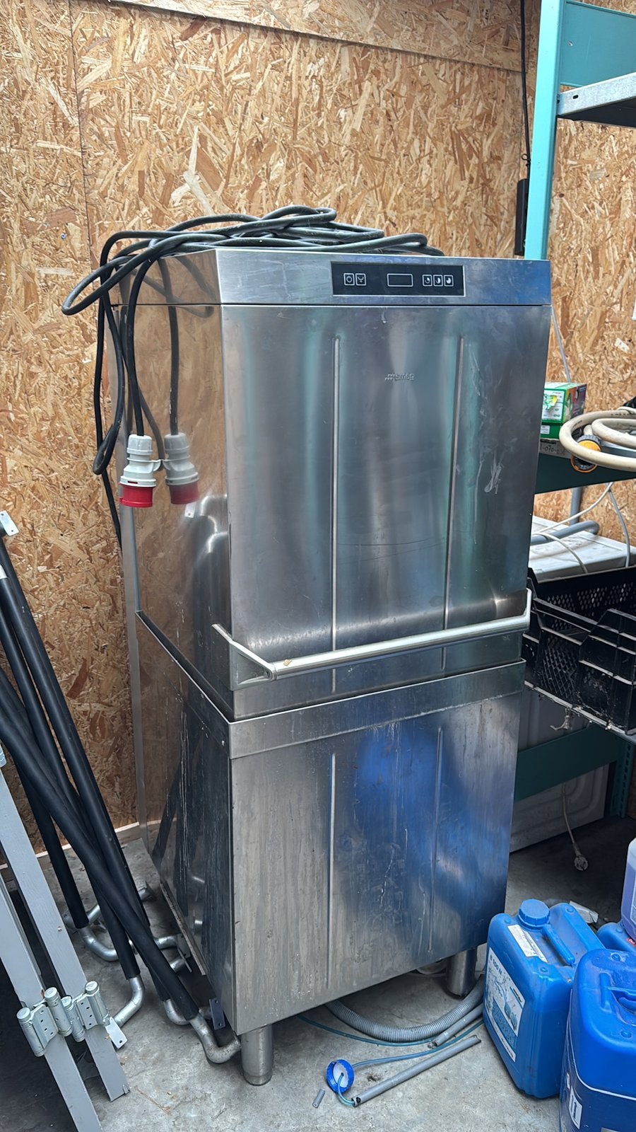 Smegg horeca vaatwasser, Ophalen