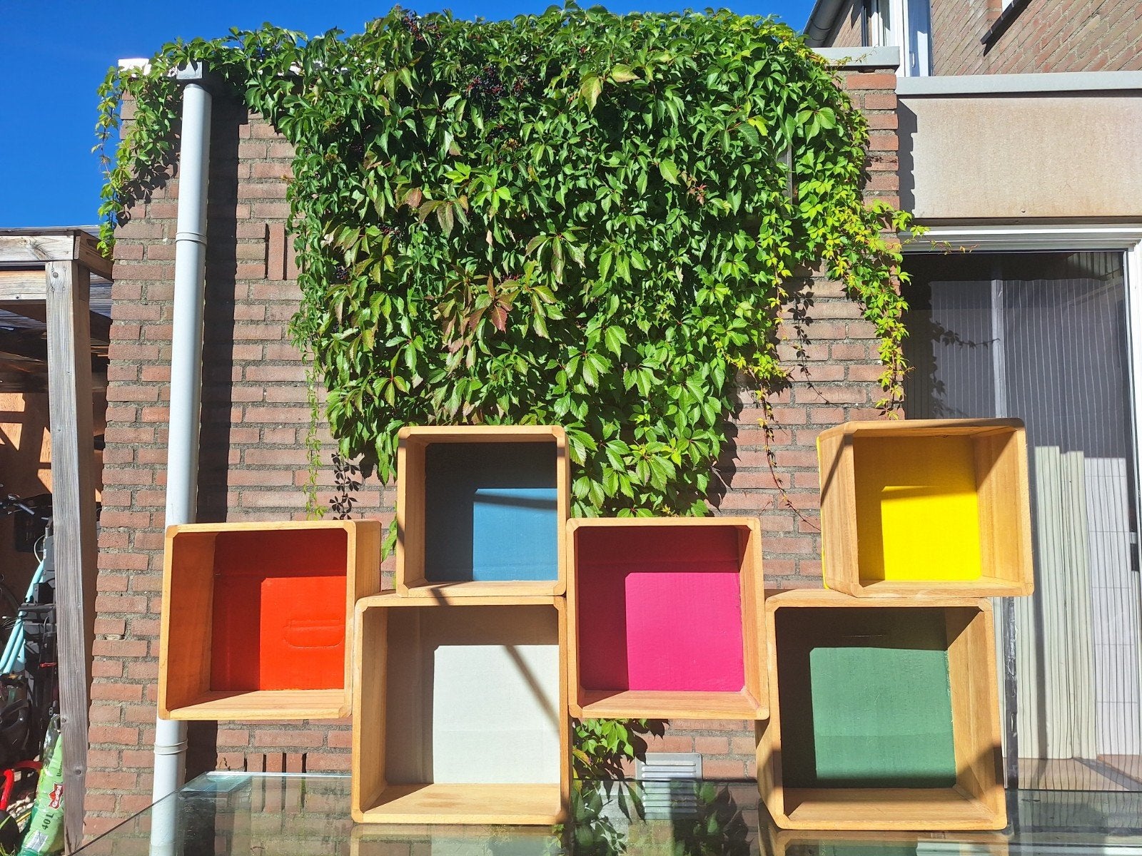 Set van 6 kleurrijke houten wandkubussen/planken, Huis en Inrichting, Ophalen, Met plank(en), Minder dan 50 cm, Gebruikt