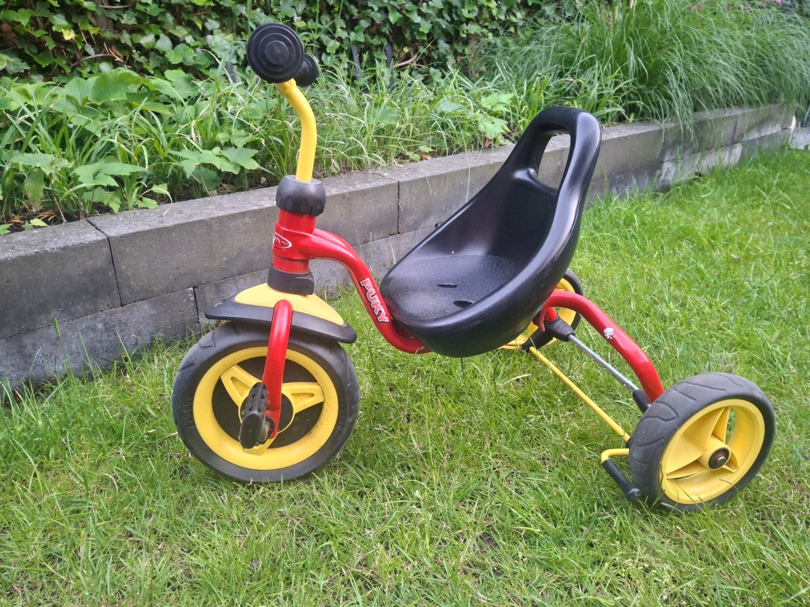 Puky driewieler met duwstang - Rood/Geel, Ophalen, Gebruikt, Puky, Duwstang