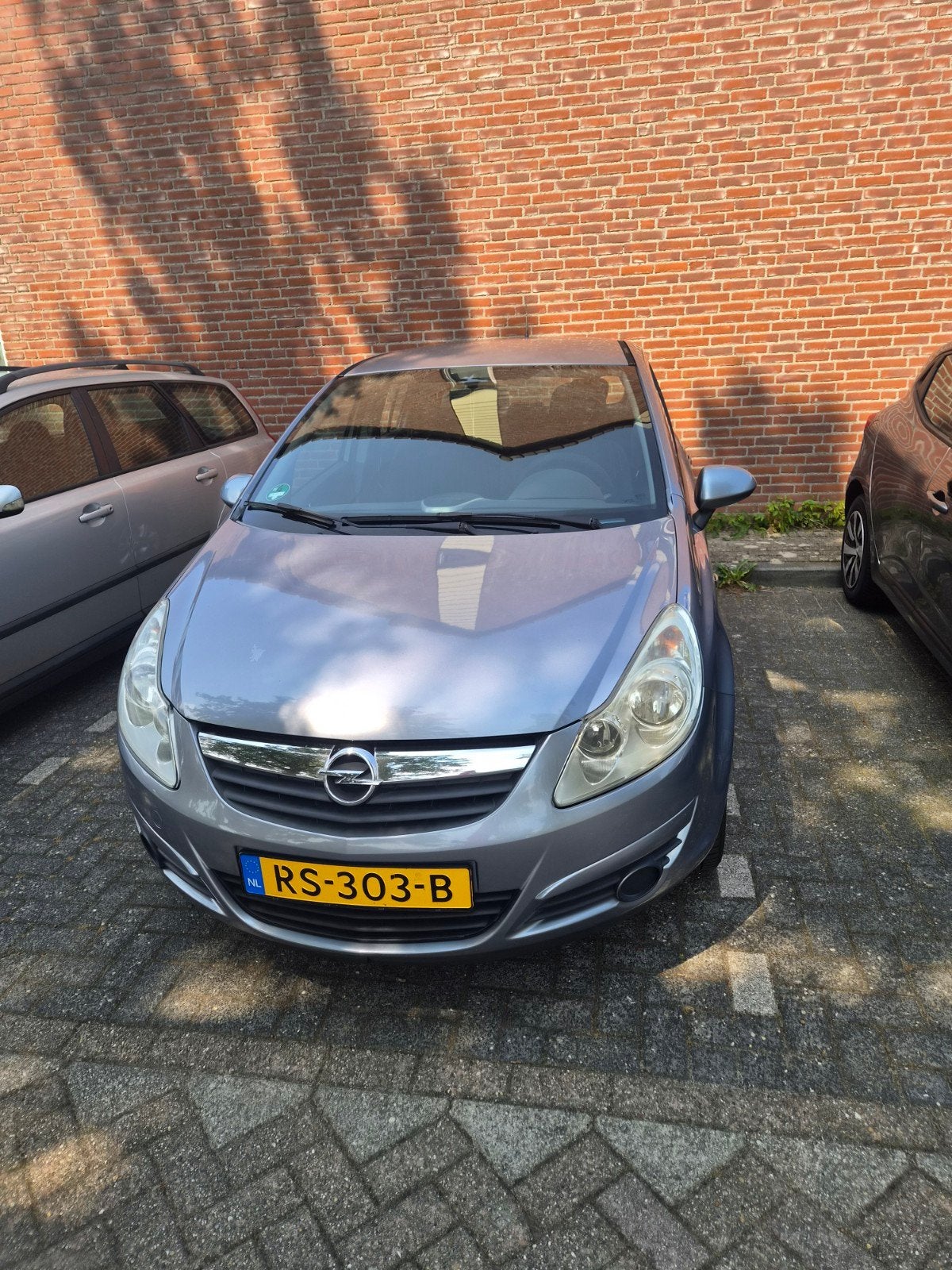 Opel Corsa 1.2 16V 5D WR 2006 Grijs, Voorwielaandrijving, 4 cilinders, 1229 cc, 49 €/maand