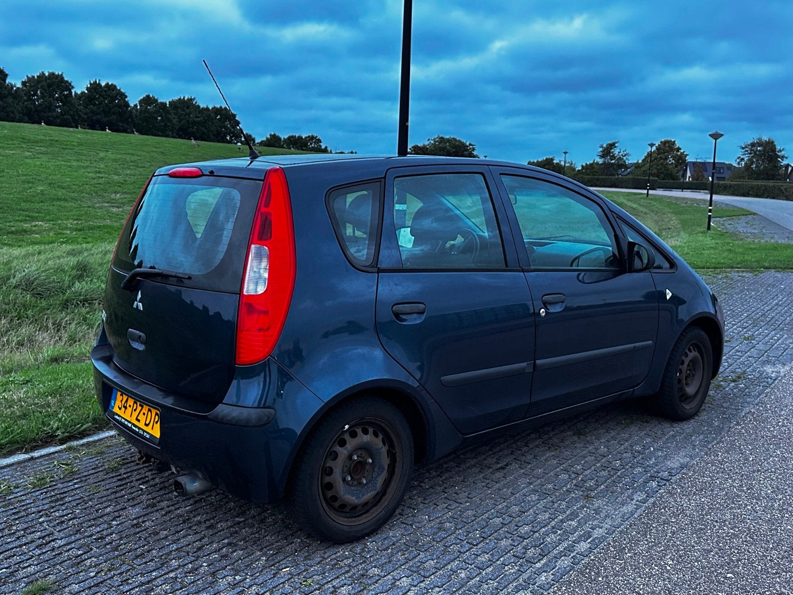 Mitsubishi Colt 1.5 CZ5 2005 Android Auto/CarPlay, Auto's, Voorwielaandrijving, Stof, 40 €/maand, 4 cilinders