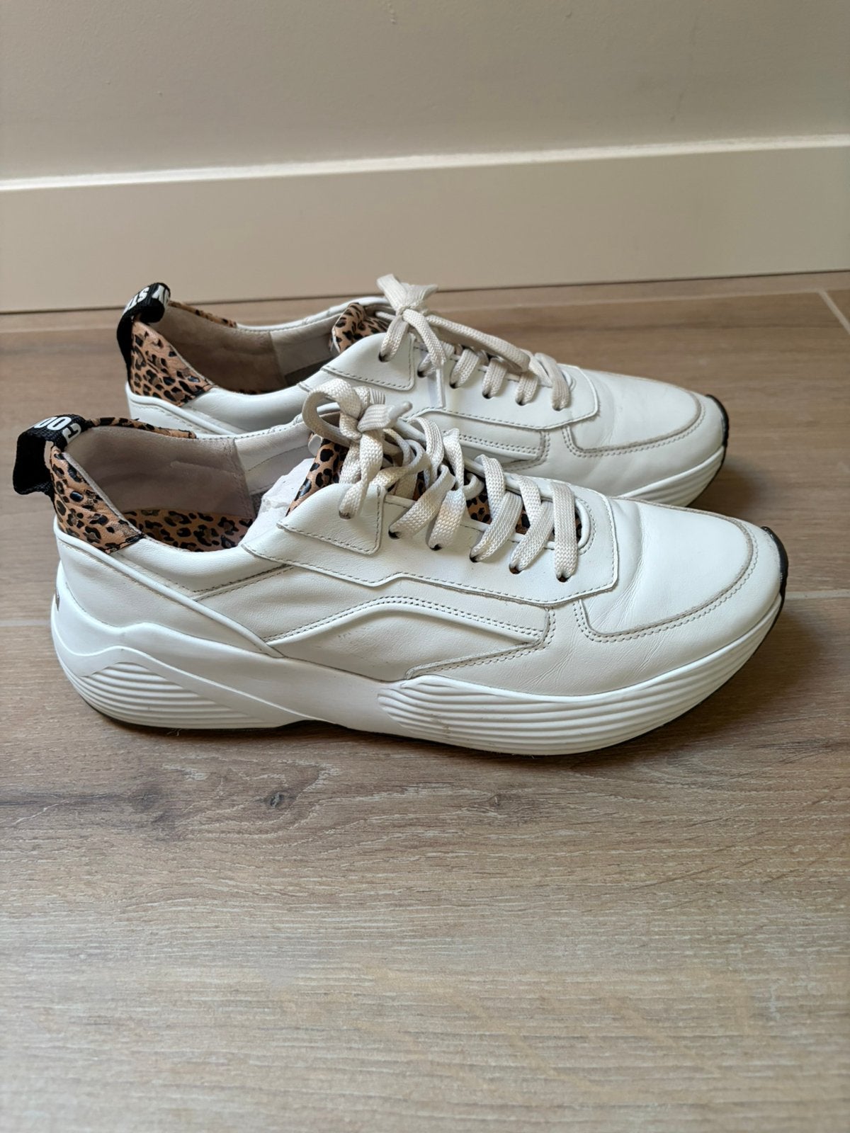 kennel schmenger Sneakers maat 41, Wit, Ophalen of Verzenden, Sneakers of Gympen, Zo goed als nieuw