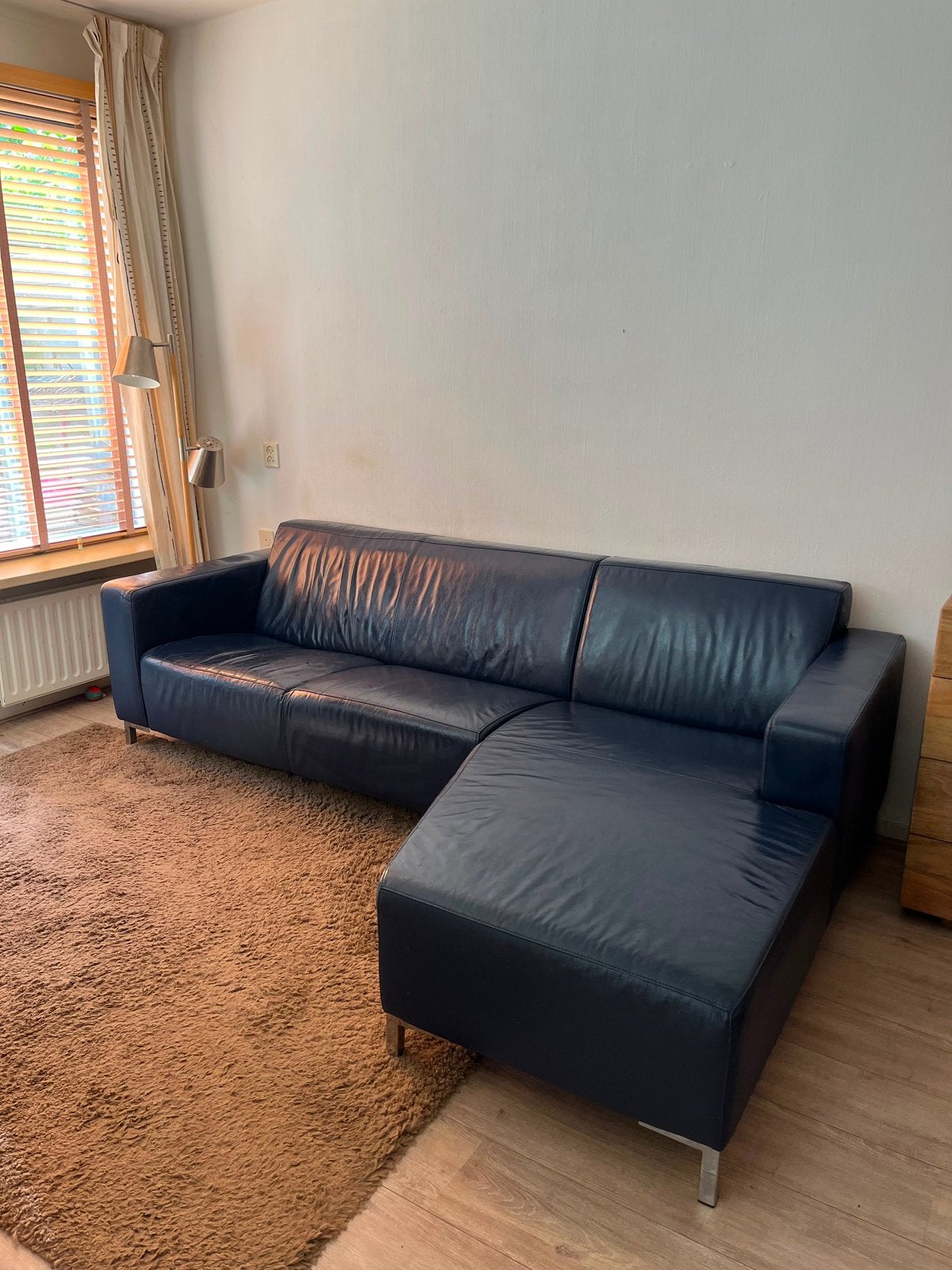 Gratis af te halen: leren Montel bank, Huis en Inrichting, Banken | Bankstellen, Ophalen, 250 tot 300 cm, Gebruikt, Hoekbank