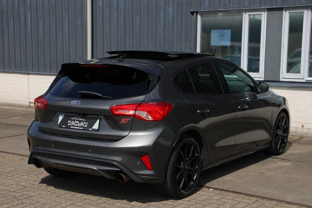Ford Focus 2.3 ST-3 Performance BTW Pano Recaro Leder Launch, Auto's, 1408 kg, Gebruikt, Zwart, 4 cilinders