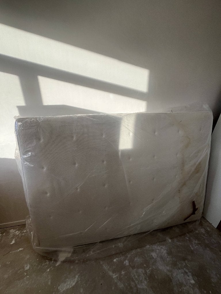 IKEA matras 140x200 cm gratis af te halen (schimmelplekken), Ophalen, Gebruikt, 140 cm, Twijfelaar