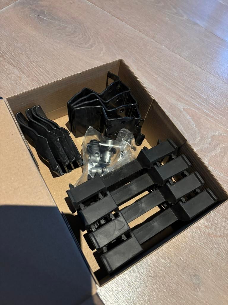 Thule Kit 186018 (o.a. Ford Smax), Auto diversen, Dakdragers, Zo goed als nieuw, Ophalen of Verzenden
