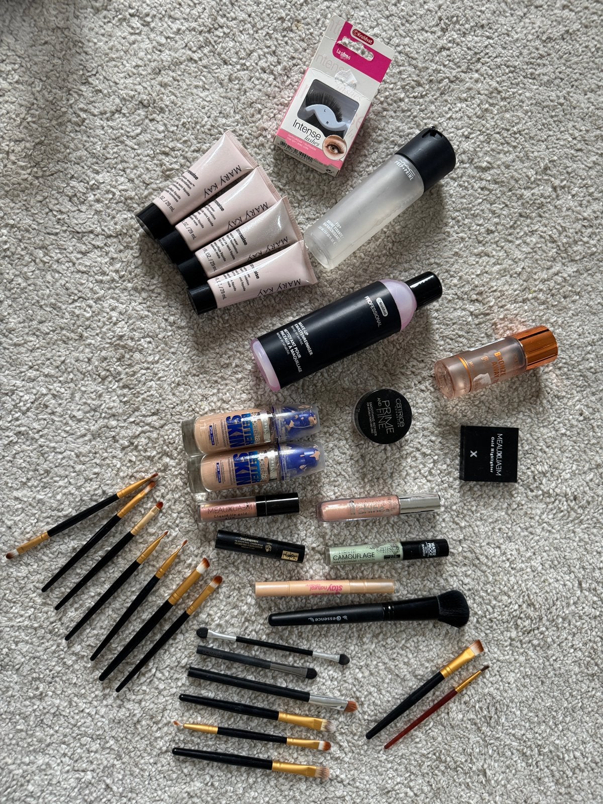 Make Up Body Mist Creme Mac Ysl Essence, Ophalen of Verzenden, Zo goed als nieuw, Overige kleuren, Gehele gezicht