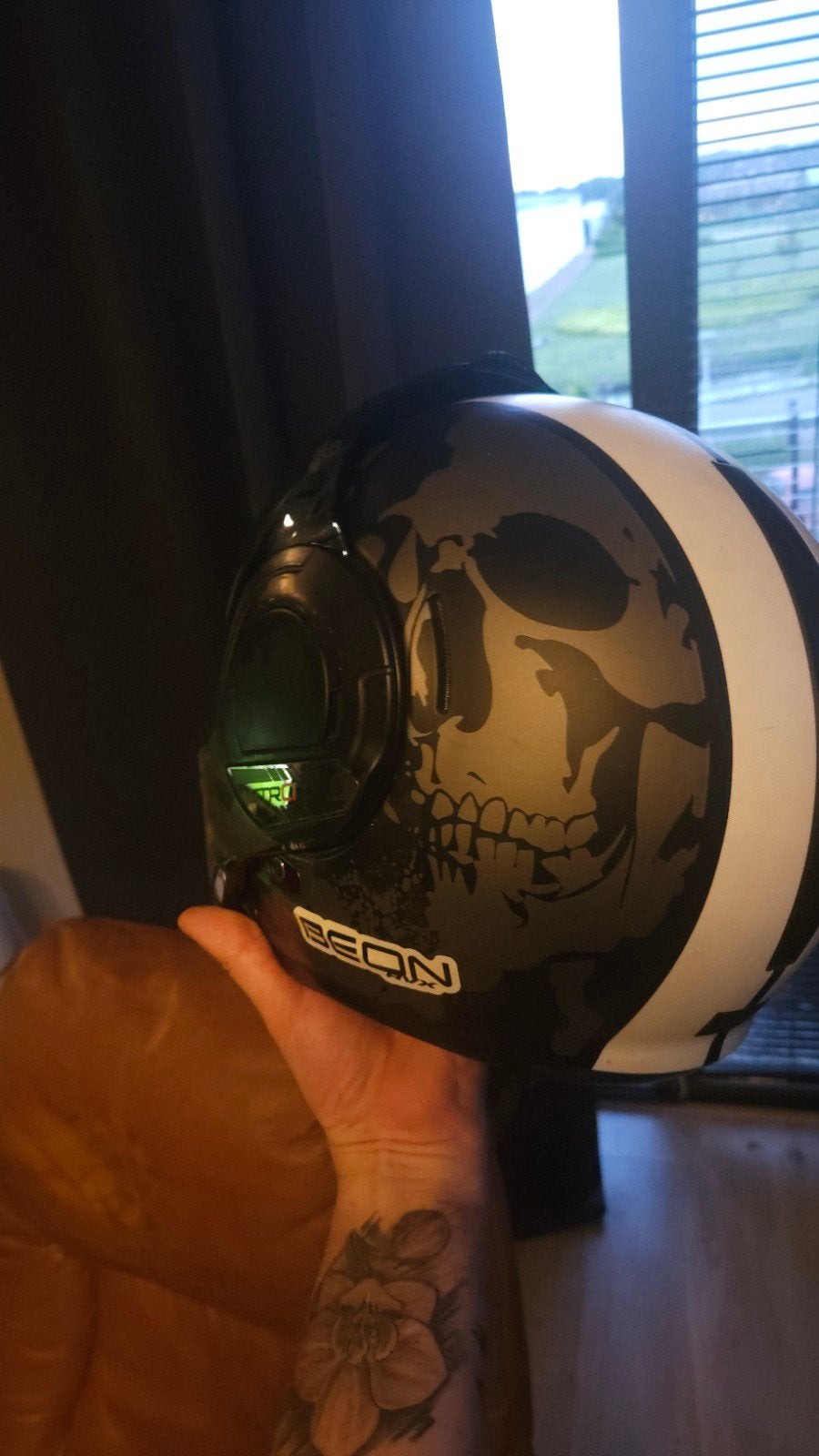 Beon B707 STRATOS SKULLS systeemhelm, Motoren, Kleding | Motorhelmen, Heren, Jethelm, Tweedehands, Ophalen