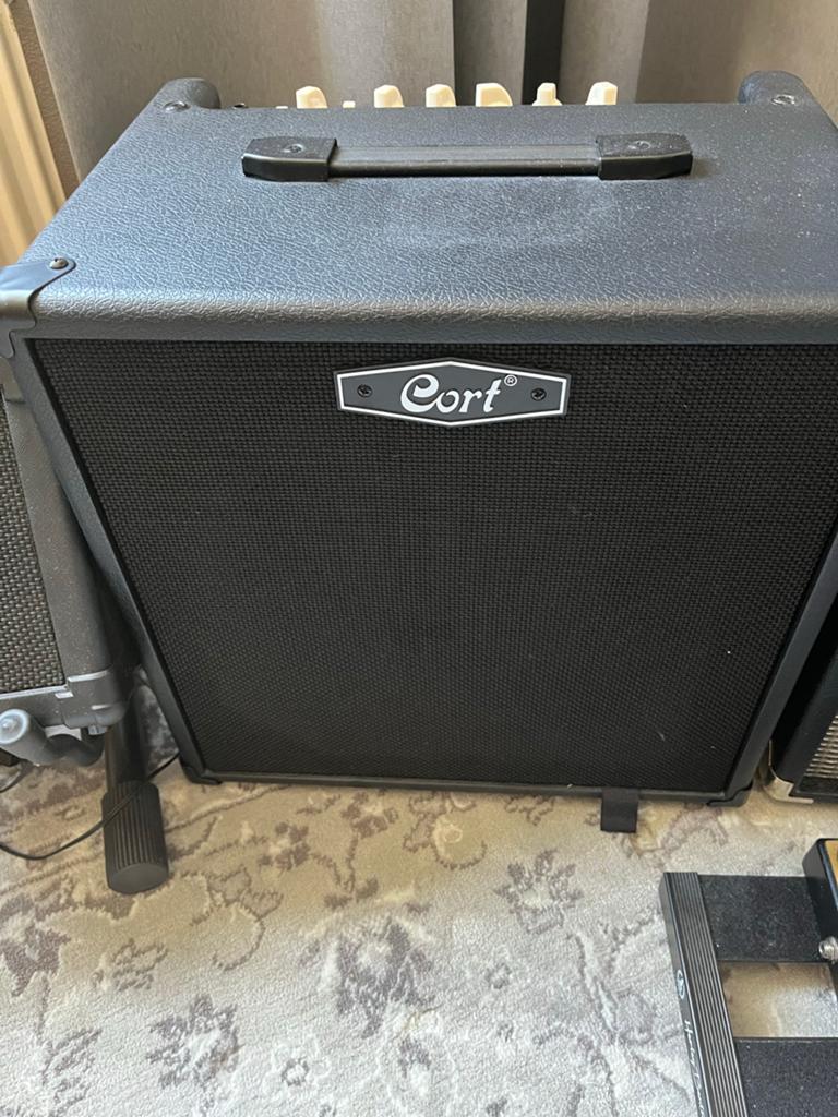 Cort CM40B Basgitaarversterker, Ophalen of Verzenden, Zo goed als nieuw, Basgitaar, Minder dan 50 watt