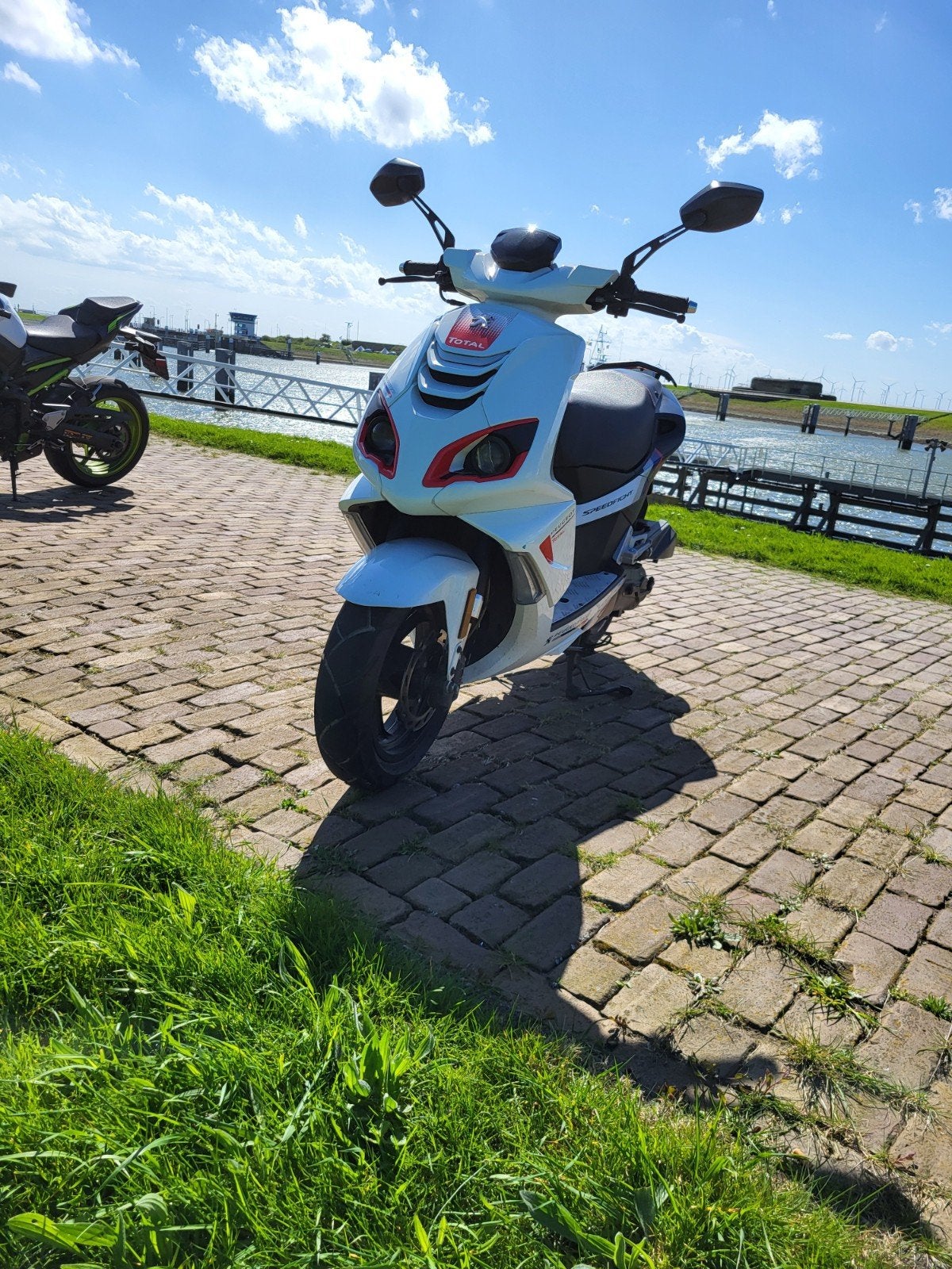 Peugeot Speedfight 4 - Goed onderhouden met lichte schade, Ophalen, Benzine, Speedfight