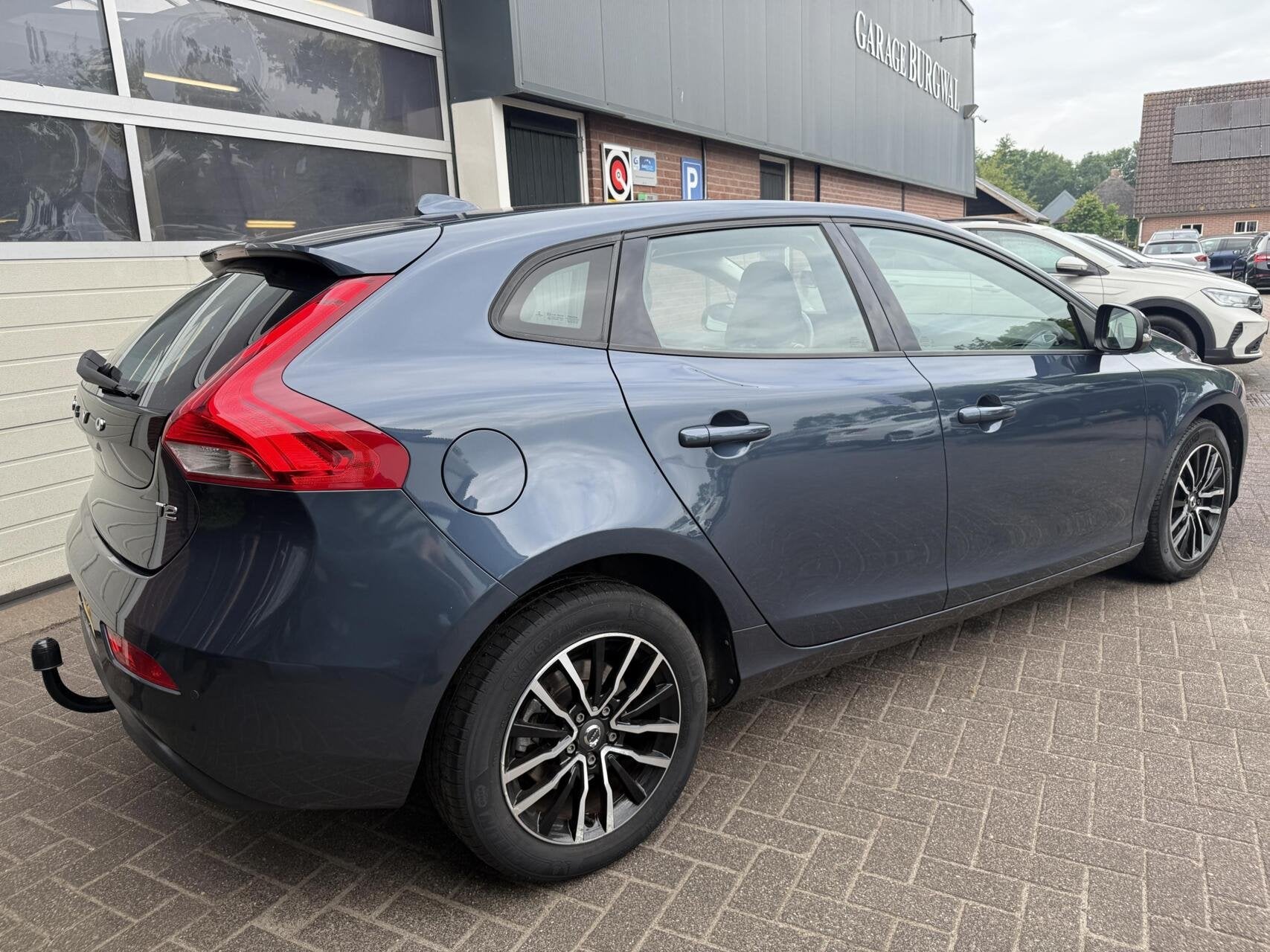 Volvo V40 1.5 T2 Nordic+ TH/STANDKACHEL *ALL-IN PRIJS*, Auto's, 12 maanden, 4 cilinders, Blauw, Leder en Stof