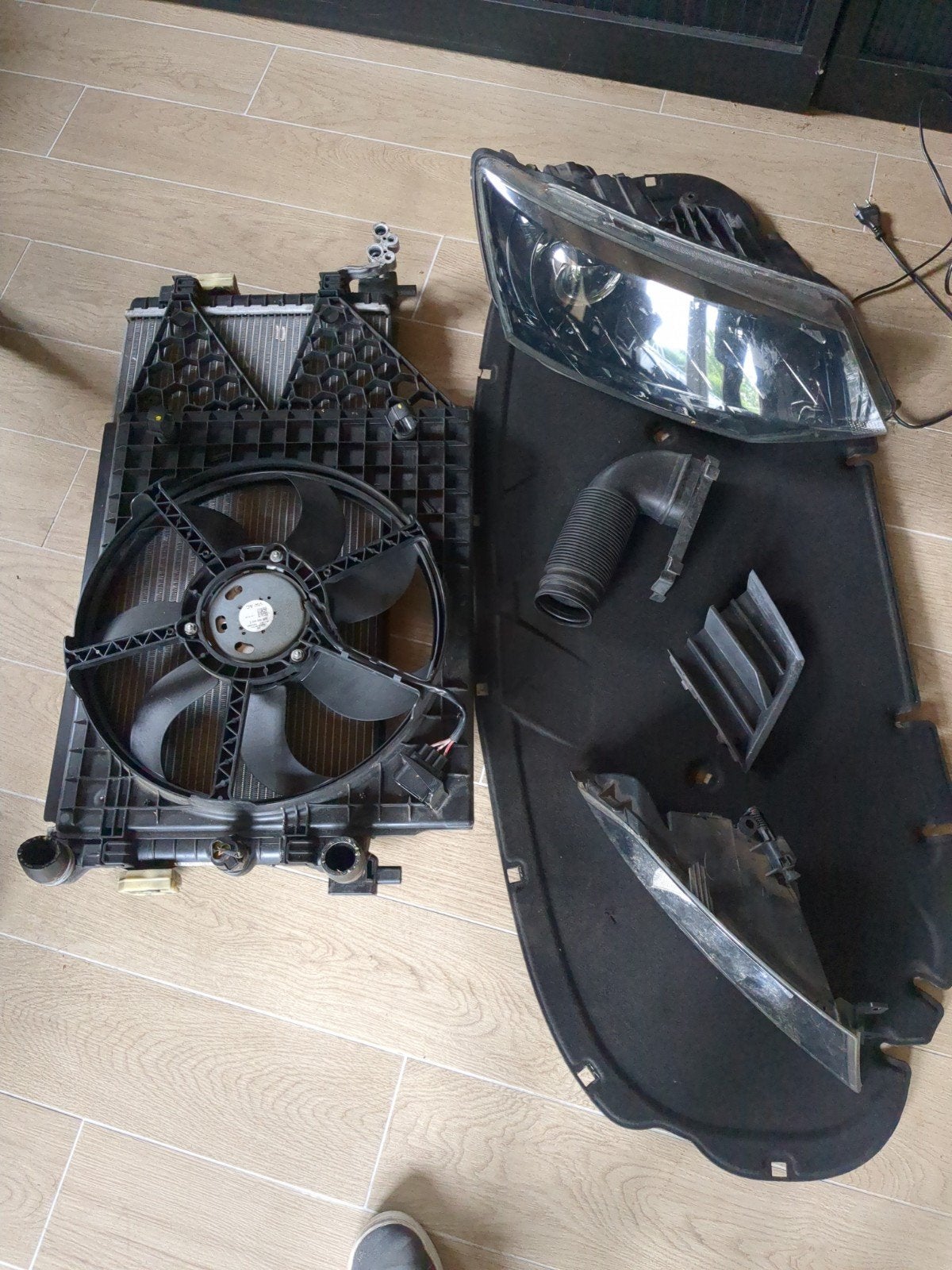 skoda fabia of VW Polo 6R onderdelen: Radiator, koplamp,, Auto-onderdelen, Ophalen, Gebruikt, Volkswagen
