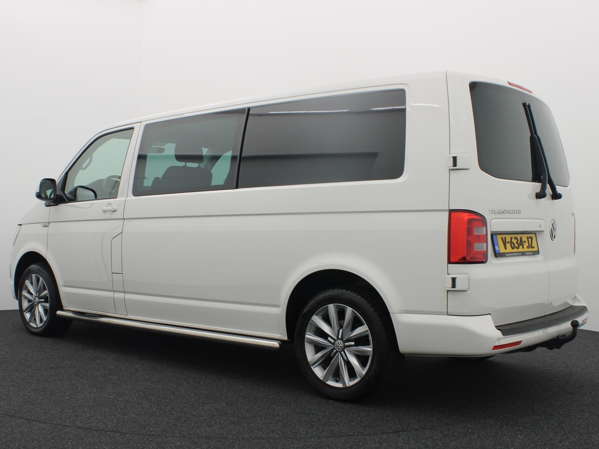 Volkswagen Transporter 2.0 TDI L2H1 DC Highline PDC / CRUISE, Voorwielaandrijving, Automatische klimaatregeling, Stof, Gebruikt