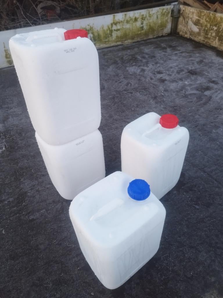Stevige kunststof jerrycans 10L, 16L en 20L vanaf €2,00!!, Ophalen, NVT, NVT, NVT