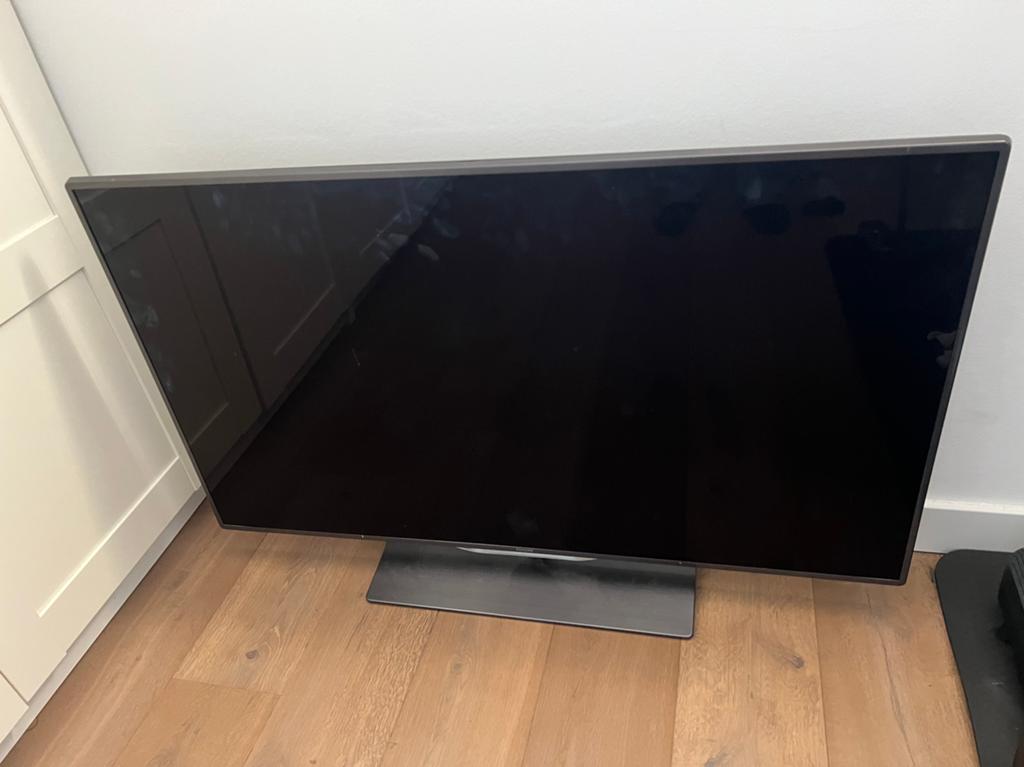 Philips 46” Tv defect, voor onderdelen, Ophalen, 50 Hz, Zo goed als nieuw, 100 cm of meer